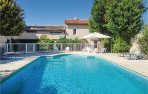Гостиница Six-Bedroom Holiday Home in Montagnac  Монтаньяк